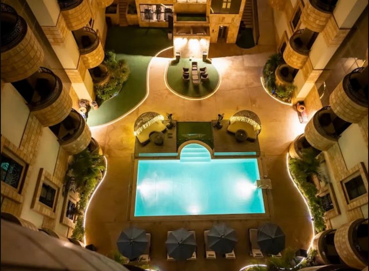Lanai Hotel